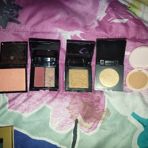 Makeup bundle - Picture 11 of 11